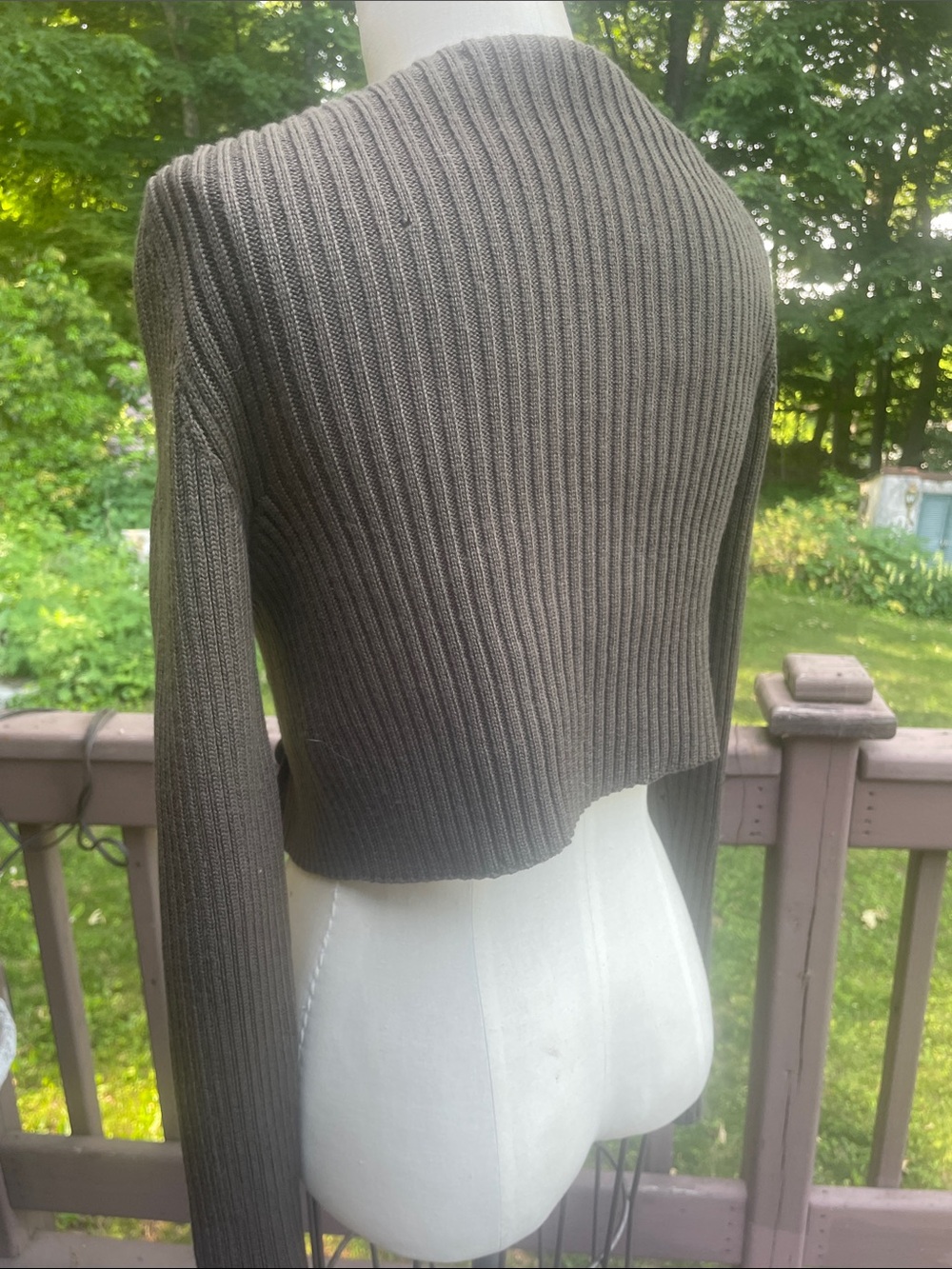 Cropped Ribbed Button Cardigan - Brown - Picture 3 of 9